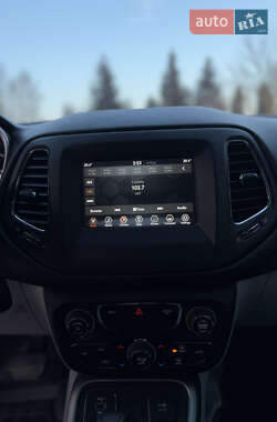 Внедорожник / Кроссовер Jeep Compass 2019 в 