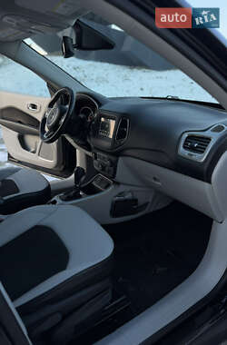 Внедорожник / Кроссовер Jeep Compass 2019 в 