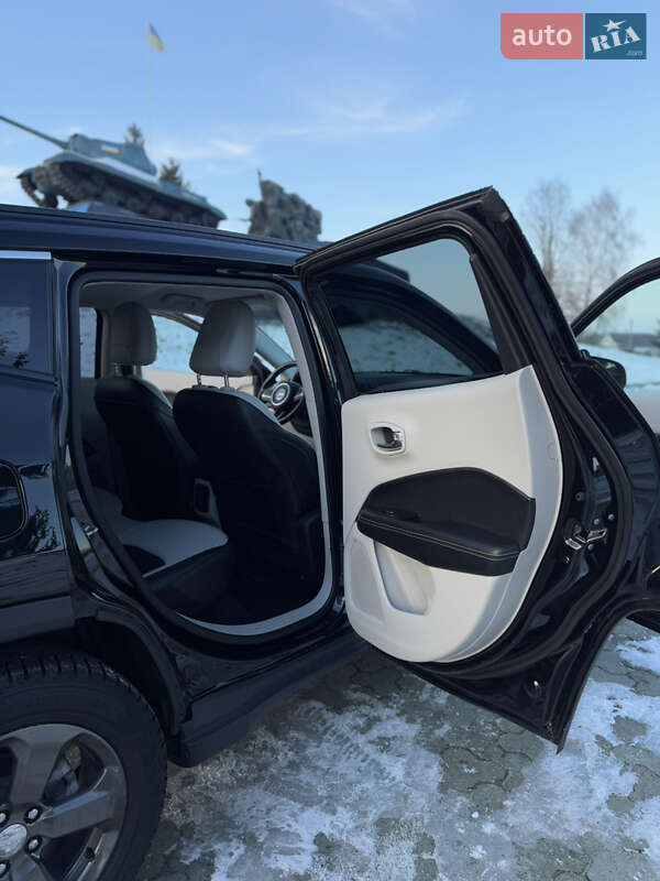 Внедорожник / Кроссовер Jeep Compass 2019 в Дубно