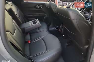 Внедорожник / Кроссовер Jeep Compass 2022 в 