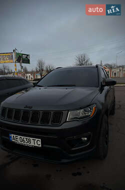 Внедорожник / Кроссовер Jeep Compass 2018 в 