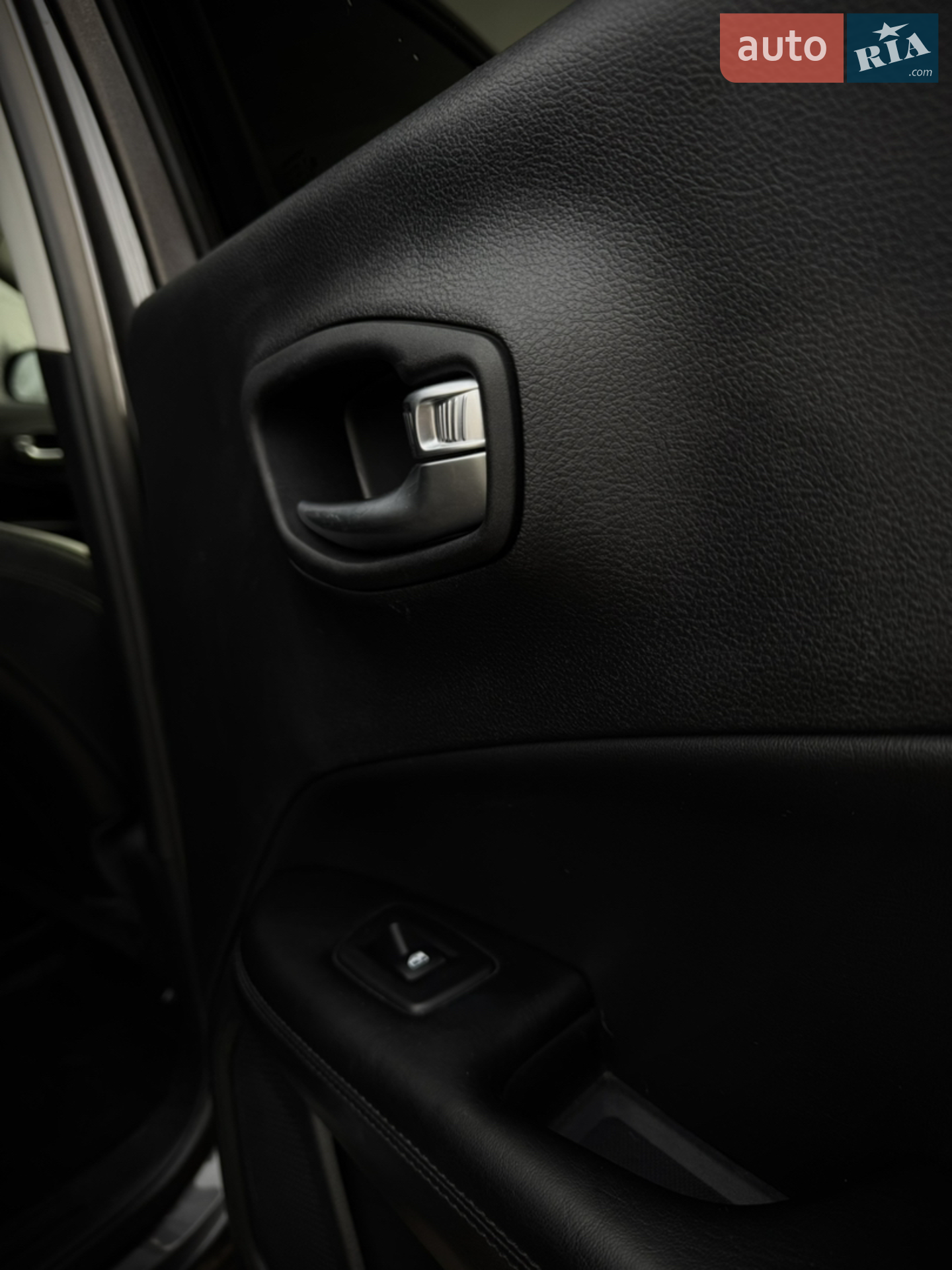 2018 Jeep Compass - мініатюра 18