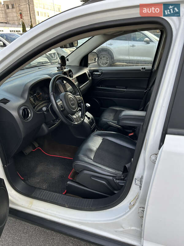 Внедорожник / Кроссовер Jeep Compass 2014 в Киеве