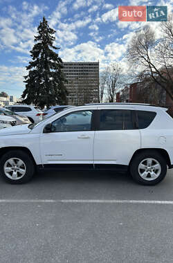 Внедорожник / Кроссовер Jeep Compass 2014 в Киеве