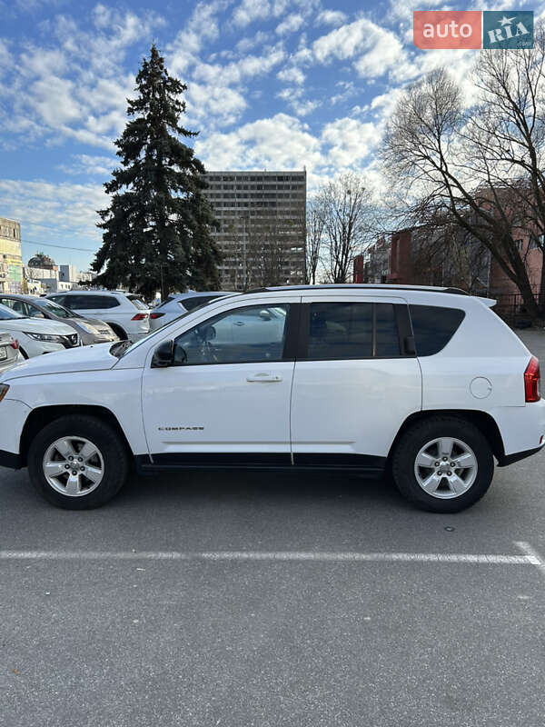 Внедорожник / Кроссовер Jeep Compass 2014 в Киеве