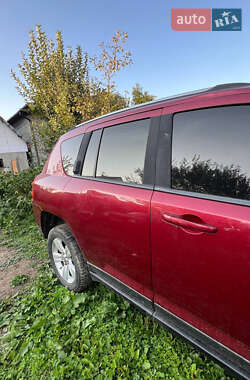 Позашляховик / Кросовер Jeep Compass 2012 в 