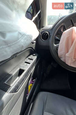 Позашляховик / Кросовер Jeep Compass 2012 в 