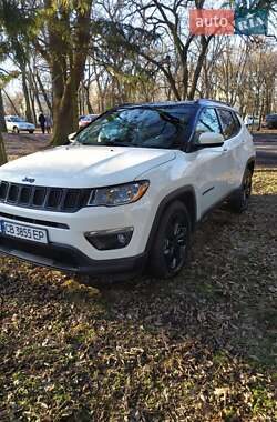 Позашляховик / Кросовер Jeep Compass 2018 в 