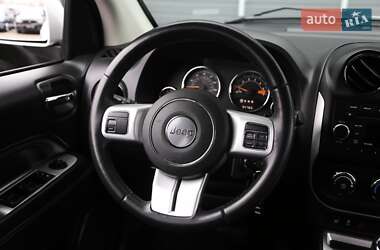 Внедорожник / Кроссовер Jeep Compass 2014 в 