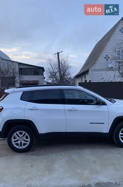 Внедорожник / Кроссовер Jeep Compass 2022 в 