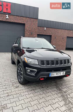Внедорожник / Кроссовер Jeep Compass 2018 в 