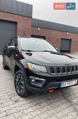 Внедорожник / Кроссовер Jeep Compass 2018 в 
