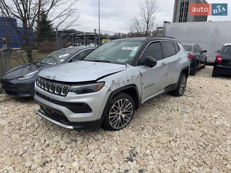 Позашляховик / Кросовер Jeep Compass 2024 в 