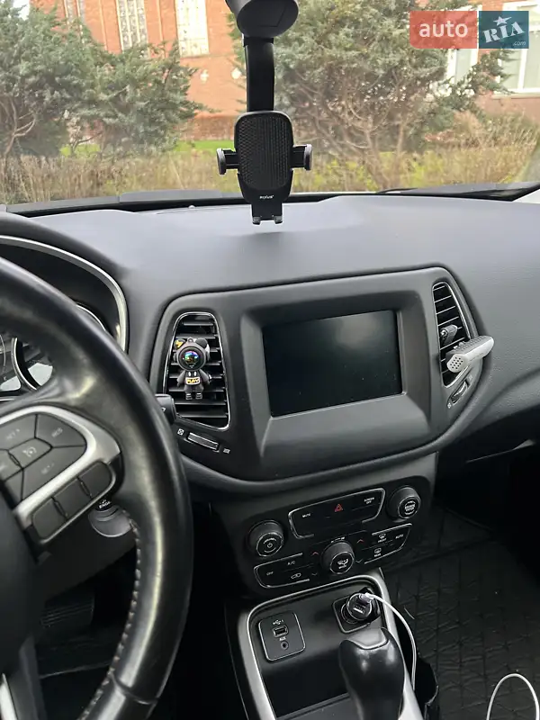 Jeep Compass 2019 VIN 3C4NJCBB8KT851097 фото оголошення 6 з 50