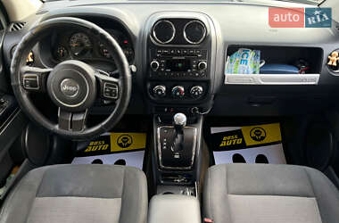 Внедорожник / Кроссовер Jeep Compass 2016 в 
