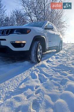 Внедорожник / Кроссовер Jeep Compass 2017 в 
