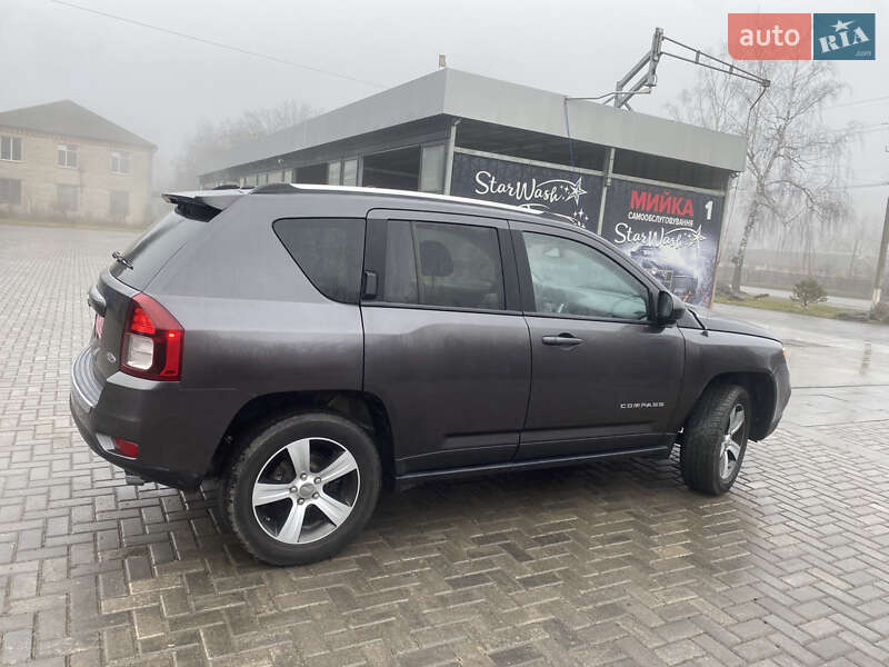 Внедорожник / Кроссовер Jeep Compass 2016 в Киеве