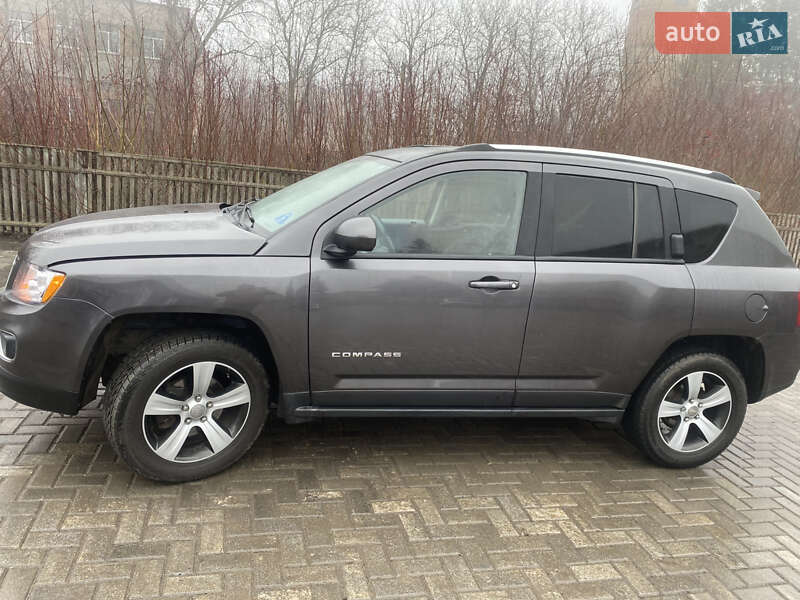 Внедорожник / Кроссовер Jeep Compass 2016 в Киеве