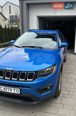Внедорожник / Кроссовер Jeep Compass 2017 в 