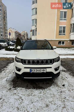 Внедорожник / Кроссовер Jeep Compass 2017 в Киеве