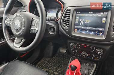 Внедорожник / Кроссовер Jeep Compass 2017 в 