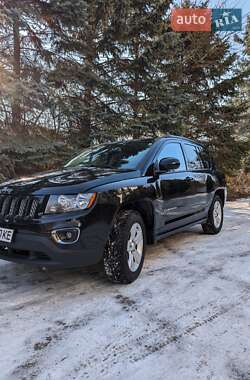 Внедорожник / Кроссовер Jeep Compass 2014 в 