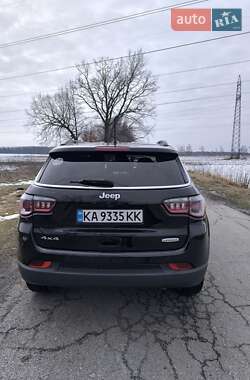 Внедорожник / Кроссовер Jeep Compass 2017 в 