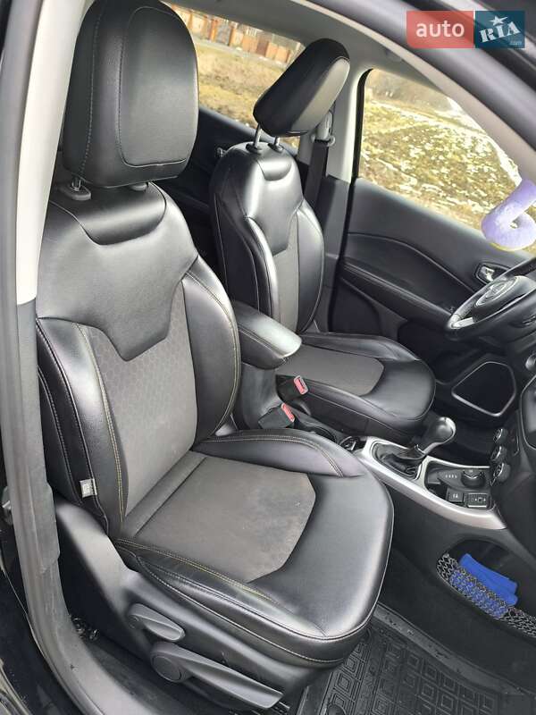 Внедорожник / Кроссовер Jeep Compass 2017 в Киеве фото 16 Внедорожник / Кроссовер Jeep Compass 2017 в Киеве