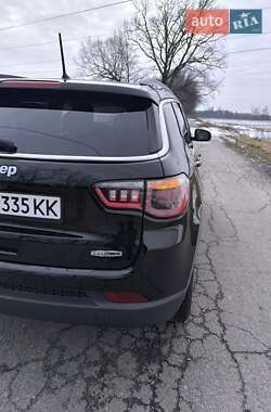 Внедорожник / Кроссовер Jeep Compass 2017 в 