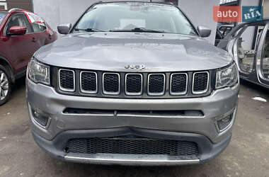 Внедорожник / Кроссовер Jeep Compass 2018 в 