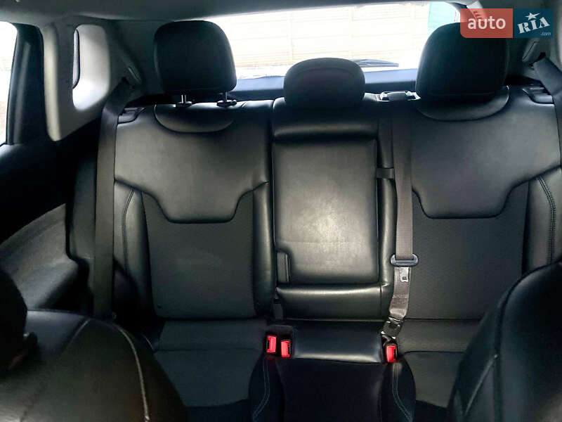Внедорожник / Кроссовер Jeep Compass 2022 в Валках