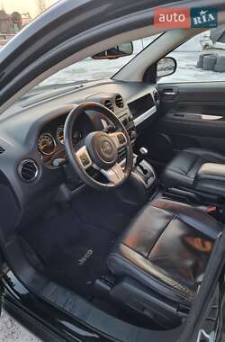 Внедорожник / Кроссовер Jeep Compass 2016 в 