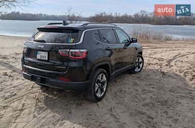 Внедорожник / Кроссовер Jeep Compass 2018 в 
