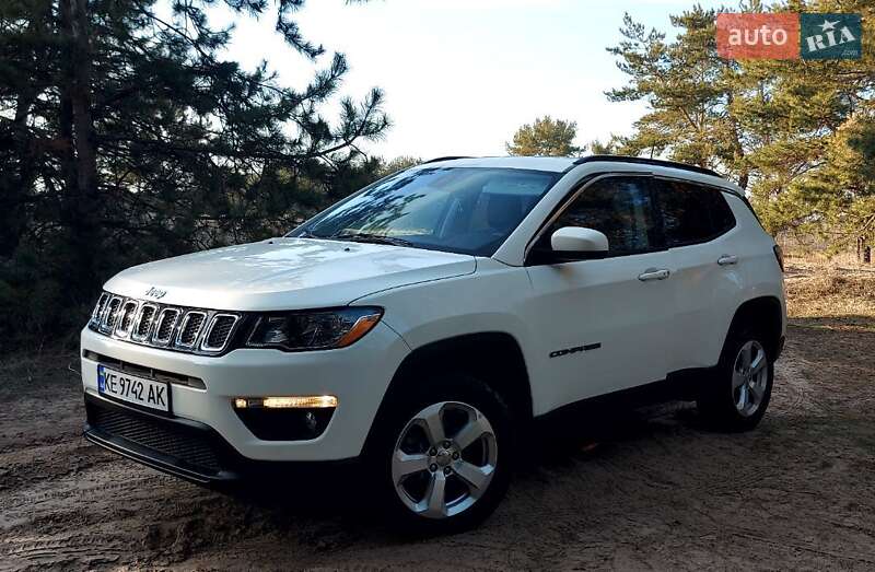 Внедорожник / Кроссовер Jeep Compass 2018 в 