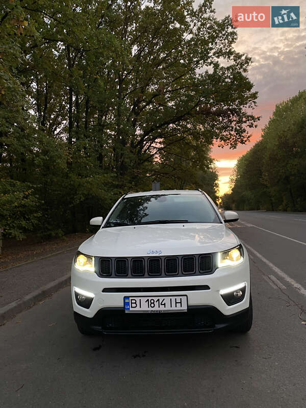 Внедорожник / Кроссовер Jeep Compass 2020 в 