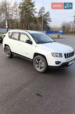 Внедорожник / Кроссовер Jeep Compass 2016 в Киеве