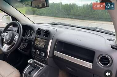 Позашляховик / Кросовер Jeep Compass 2013 в 