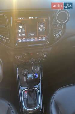 Внедорожник / Кроссовер Jeep Compass 2019 в 