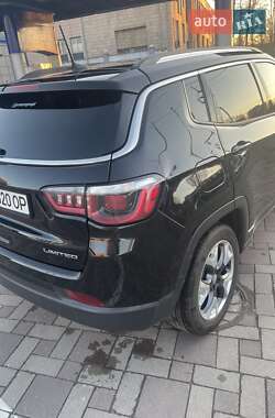 Внедорожник / Кроссовер Jeep Compass 2019 в 