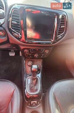 Позашляховик / Кросовер Jeep Compass 2017 в 