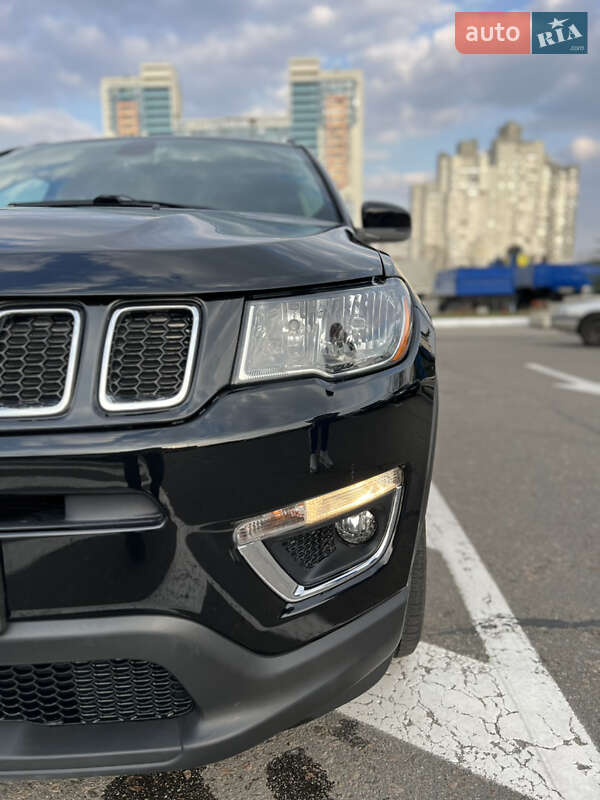 Внедорожник / Кроссовер Jeep Compass 2019 в Киеве