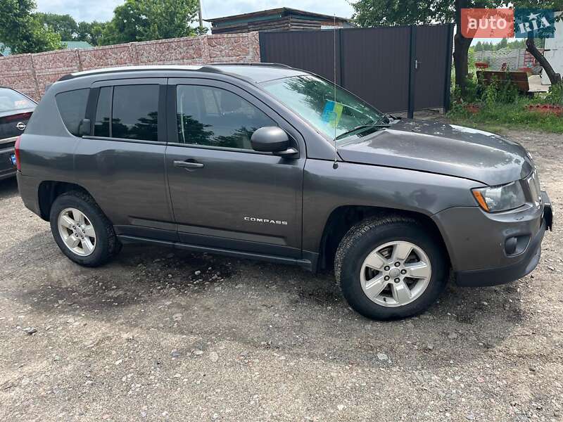 Внедорожник / Кроссовер Jeep Compass 2014 в Киеве