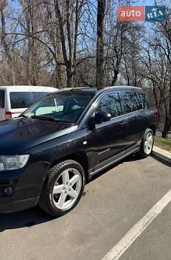 Позашляховик / Кросовер Jeep Compass 2011 в 