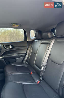 Позашляховик / Кросовер Jeep Compass 2022 в 