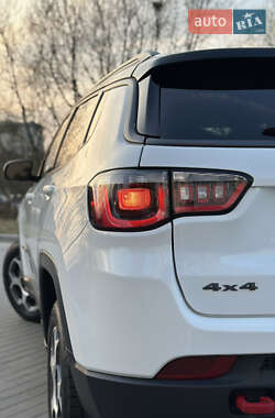 Позашляховик / Кросовер Jeep Compass 2022 в 