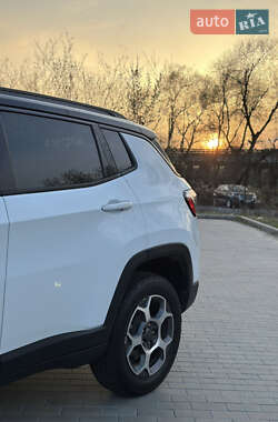 Позашляховик / Кросовер Jeep Compass 2022 в 
