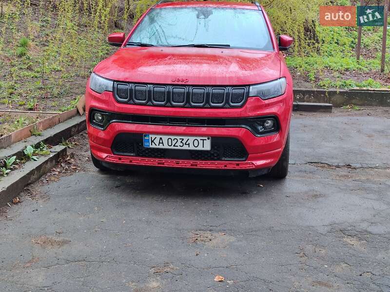 Позашляховик / Кросовер Jeep Compass 2022 в 