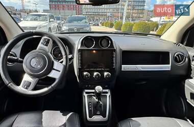 Внедорожник / Кроссовер Jeep Compass 2016 в 