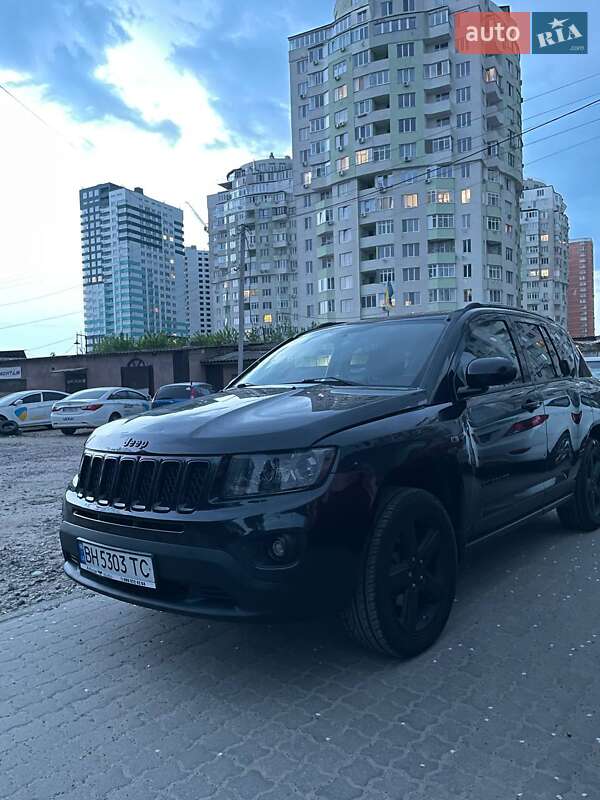 Внедорожник / Кроссовер Jeep Compass 2011 в 