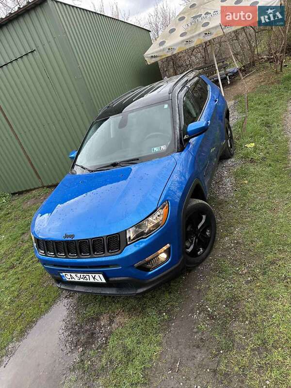 Внедорожник / Кроссовер Jeep Compass 2018 в 
